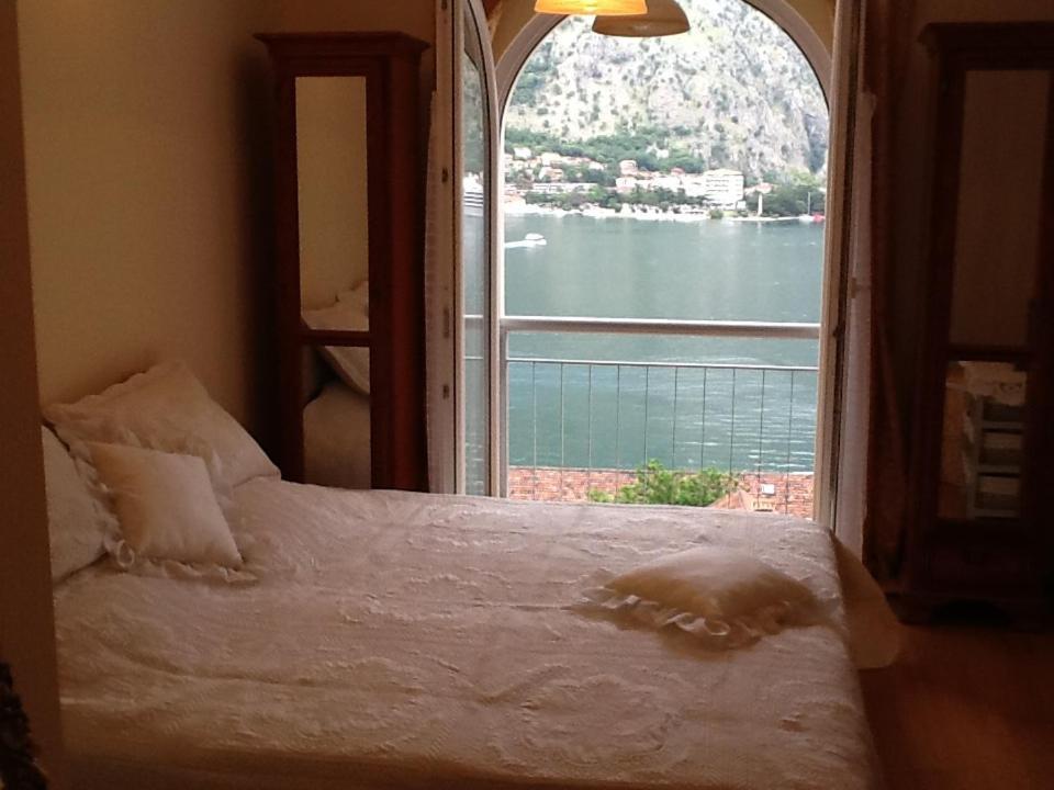 Radiant Apartment Kotor Exterior photo