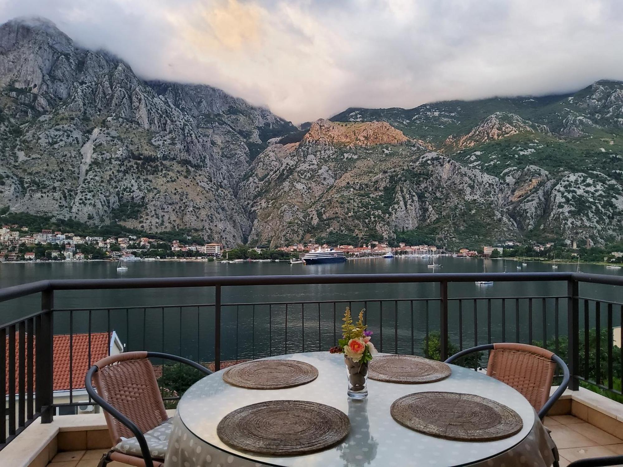 Radiant Apartment Kotor Exterior photo